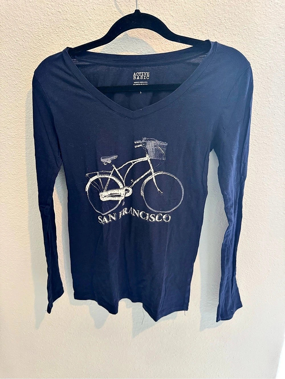 Active Basic San Francisco Bicycle Graphic V-Neck Long Sleeve Tee Size Large